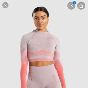 LOOKING FOR: Amplify Seamless Long sleeve crop top